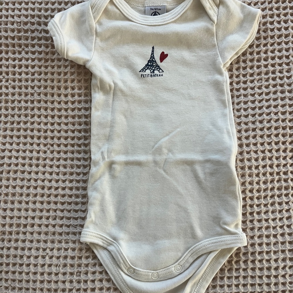 Petit Bateau onesie 3 mo white with Eiffel Tower